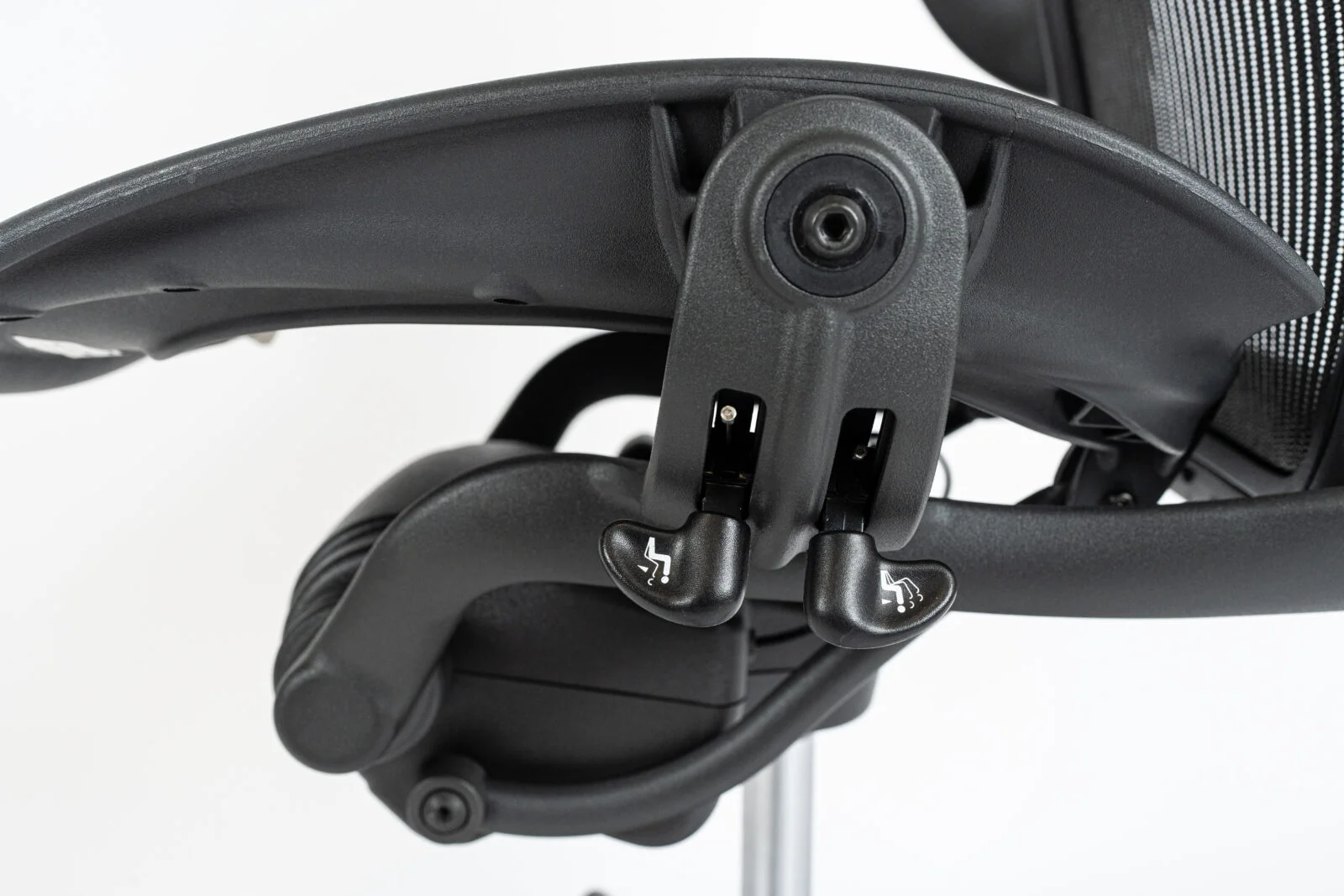 Herman Miller | Model: Aeron Classic | Refurbished back adjustable